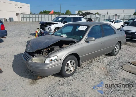 1998 Toyota Camry Le from USA, damaged, VIN 4T1BG22K1WU238533